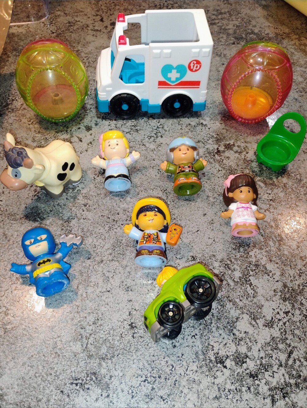 Fisher-Price White and Blue Toy Ambulance & Mixed Color Figures Playset